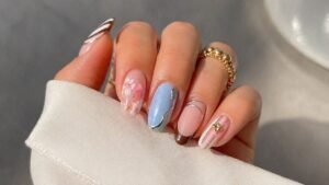 10 Fresh Gel Manicure Ideas for May - From Floral Nails to Chrome Bangle Sets